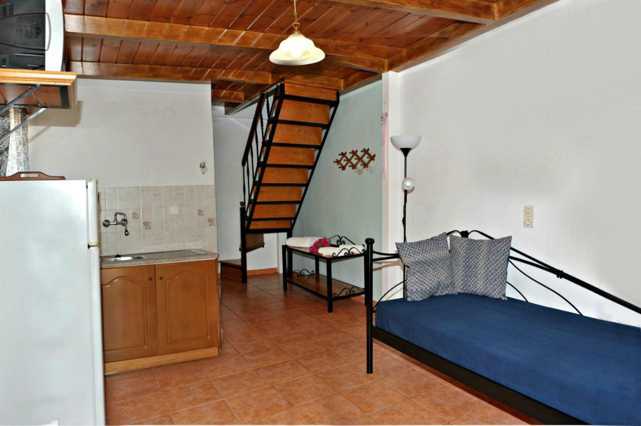 Studios Dimitris Giatras Zakynthos Town Exterior foto