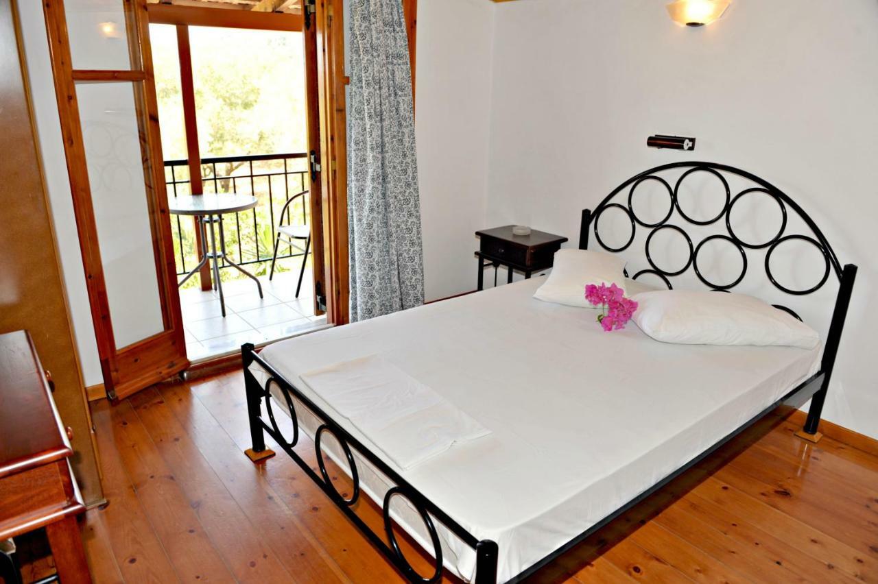 Studios Dimitris Giatras Zakynthos Town Exterior foto