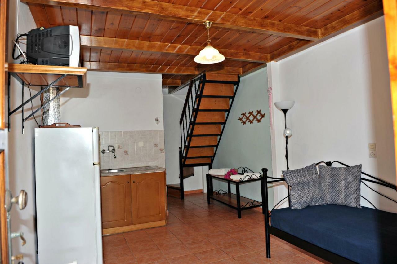 Studios Dimitris Giatras Zakynthos Town Exterior foto
